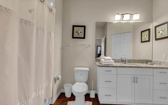 Lucaya Village 3040 #21-101