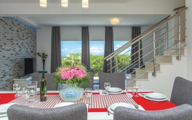 Awesome Home in Prigradica With Wifi and 4 Bedrooms