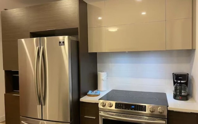 2001 Av. Beaconsfield