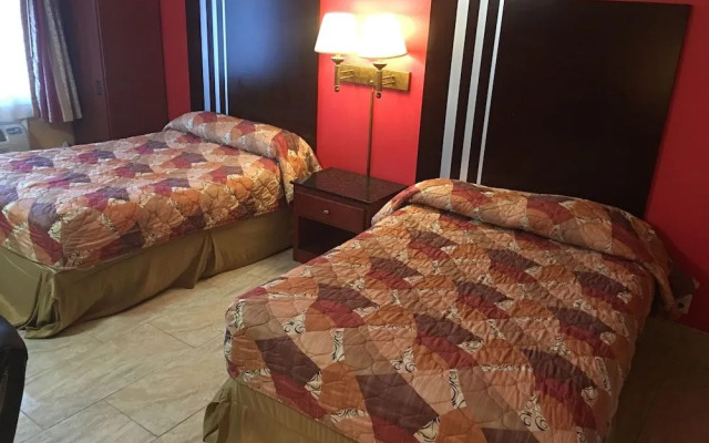 Travelodge by Wyndham Bay Shore Long Island