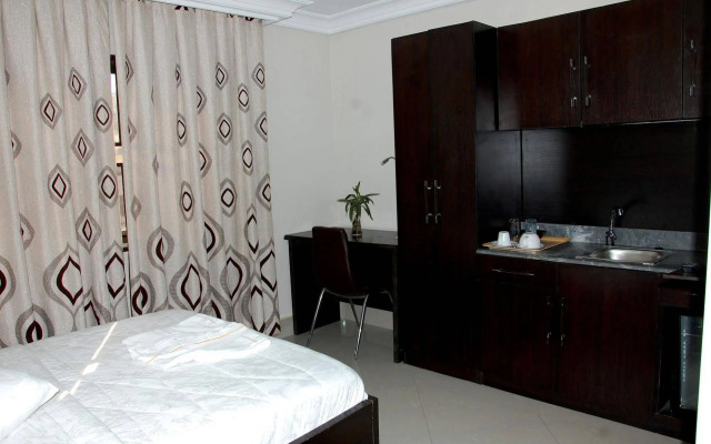 Primal Hotel