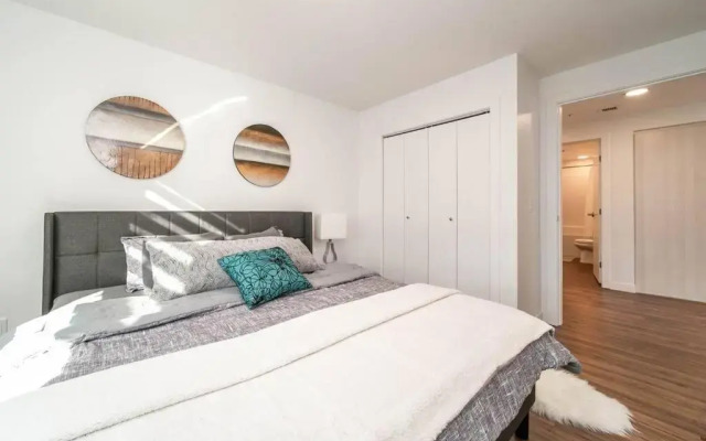 Stylish Close to D/T FREE parking King Bed 2bed