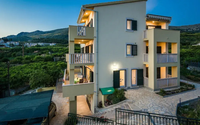Apartments Leon