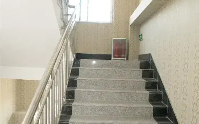 Qingzhu·Junyuan Business Hotel (Binzhou University Branch)