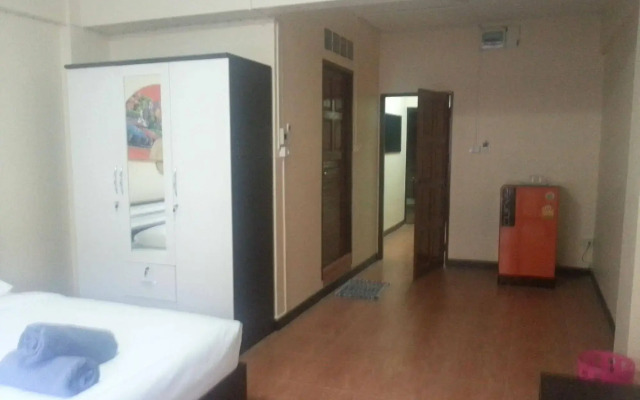 OYO 963 Sunshine Guesthouse