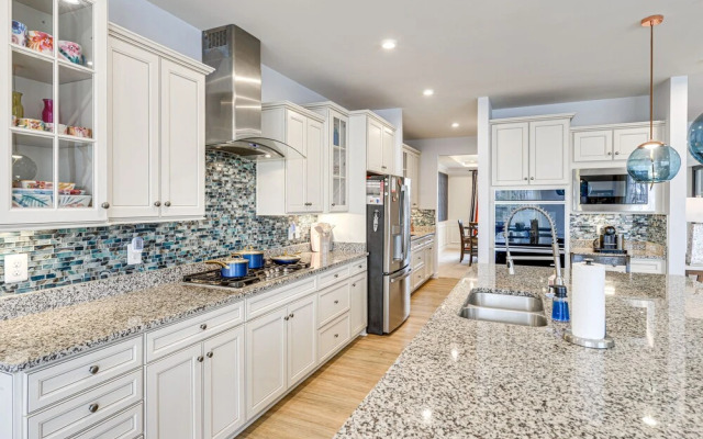 Lakefront Fredericksburg Home w/ Deck + Fire Pits!