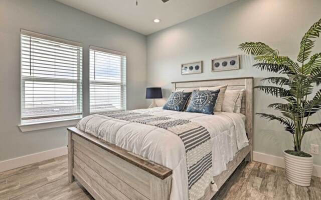 Villa Azul Galveston Home: Modern & Beachfront!