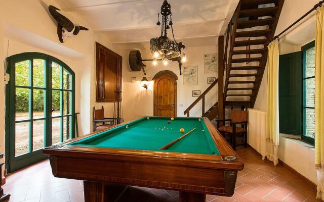 Gorgeous Holiday Home in Montecatini Val di Cecina with Pool