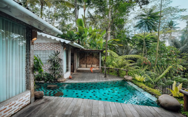 Pramana Giri Kusuma