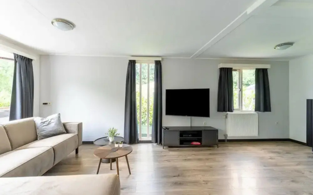 Charming Holiday Home in Kaatsheuvel Near Efteling