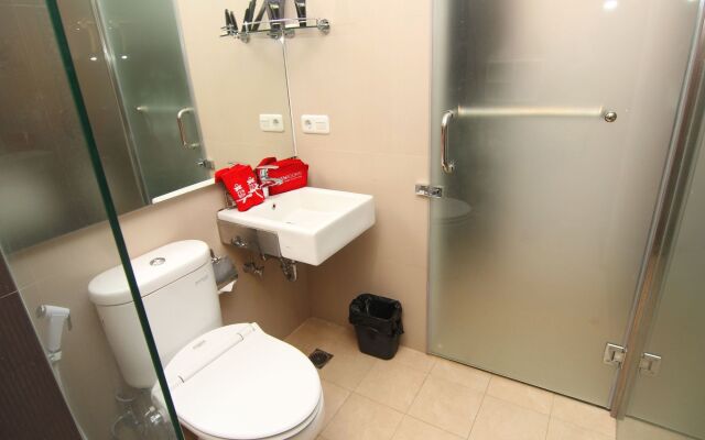 ZEN Premium Near Rumah Mode