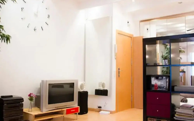Super Studio IN THE Heart OF Trendy Gracia By Myrentalhost