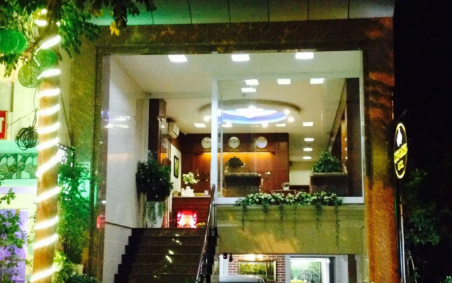 Queen Garden Hotel