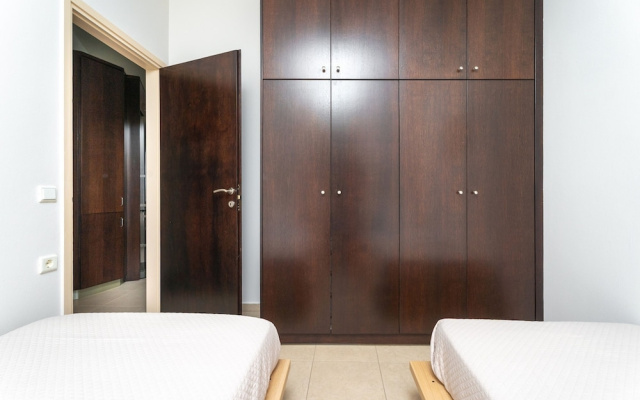 M N Luxury Apartment Sea View