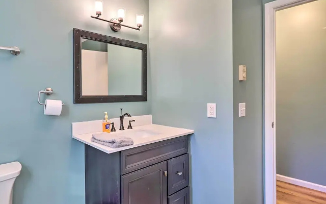 Hike & Swim: Family Home in Albrightsville!