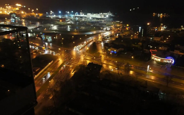 25-Th Floor Sea View Apartment