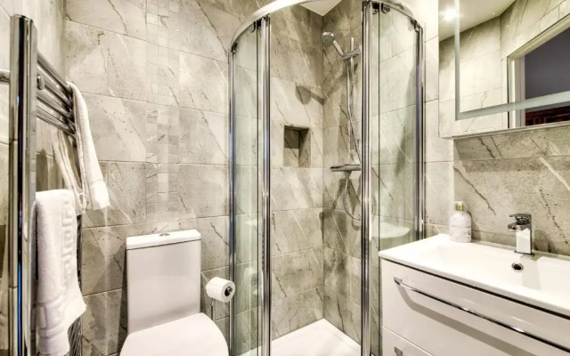 Stylish & Spacious 3 Bedroom Apt in Finnieston, West End
