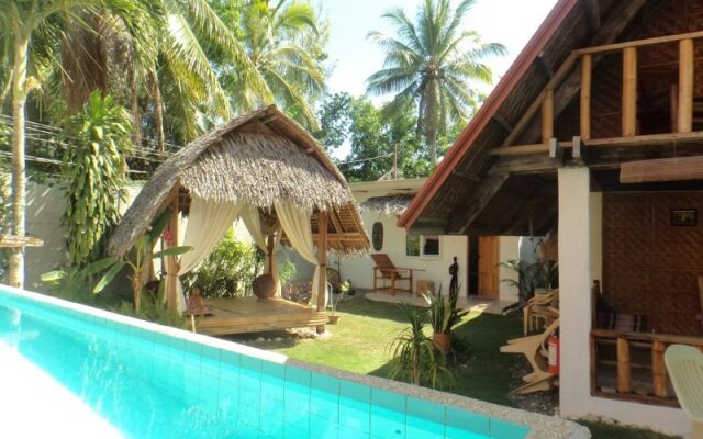 Alumbung Tropical Living