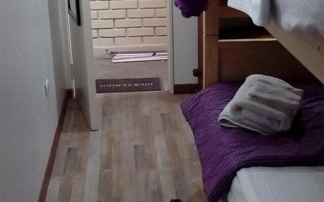 Hostal Rotonda Atenas