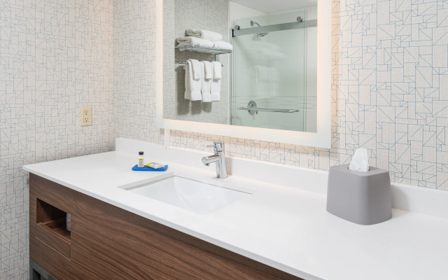 Holiday Inn Express & Suites Milton by IHG