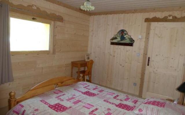 Apartment Agréable rez de jardin dans beau chalet