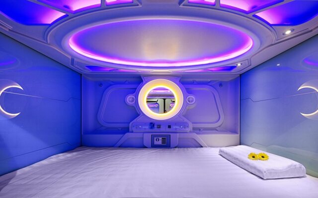 Nang Capsule Hostel
