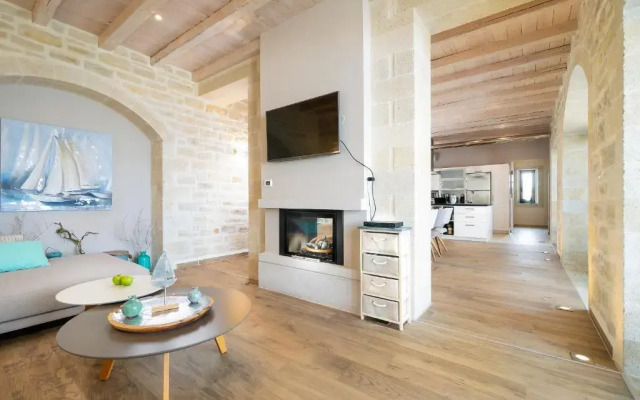 Villa Aurora Luxurius Living