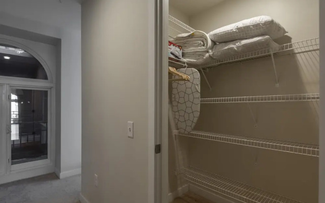 Divine Lorraine Apartment Hotel