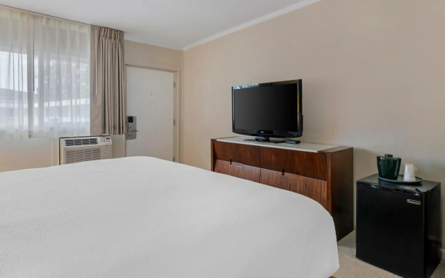 Days Inn by Wyndham Dover