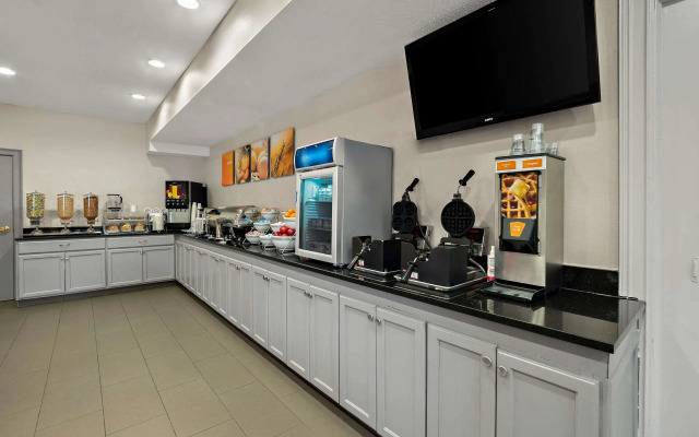 Comfort Inn & Suites Santee