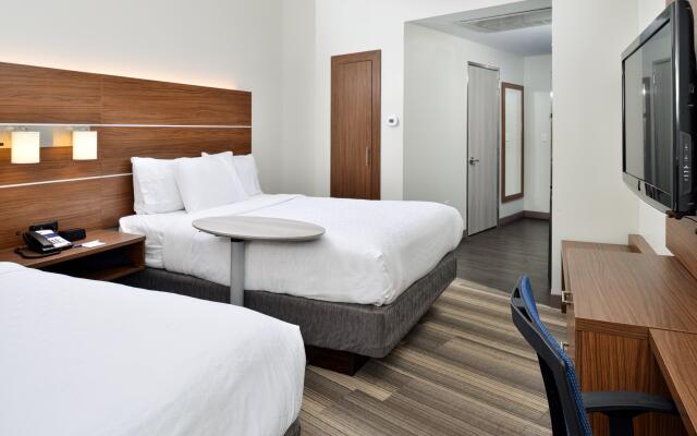 Holiday Inn Express New Orleans - St Charles (ex Modern Hotel)