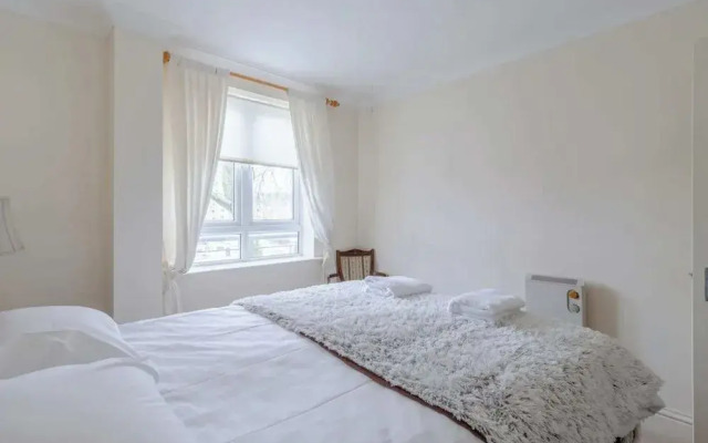 Unique Waterfront 2BD Flat - Rotherhithe
