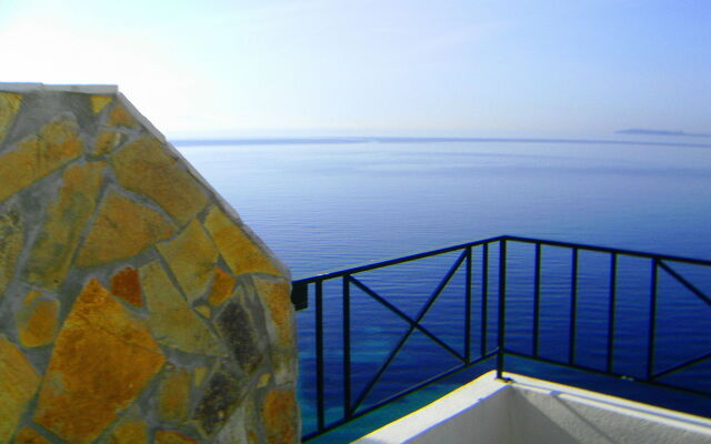 Oceanis Rooms Apartments