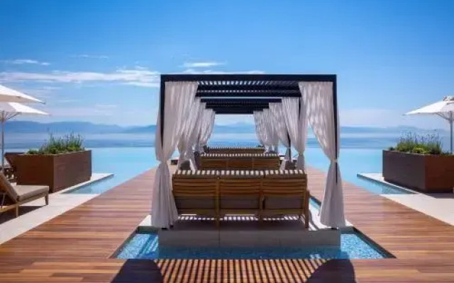 Resort 4 stars Mpenitses