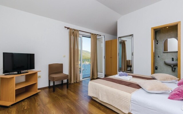 Nice Home in Gruda With Wifi and 1 Bedrooms