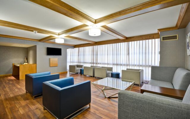Crowne Plaza Tulsa - Southern Hills