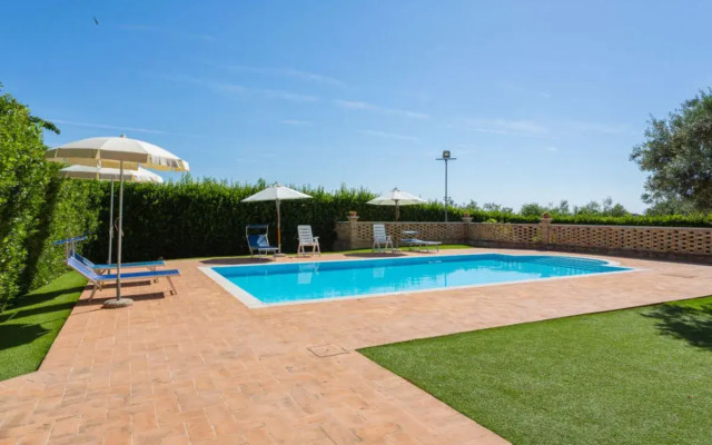 Borgo Agrituristico Il Pino (ONA200)