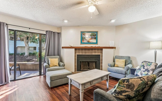 St. Augustine's Oceanfront Oasis: Hibiscus F102