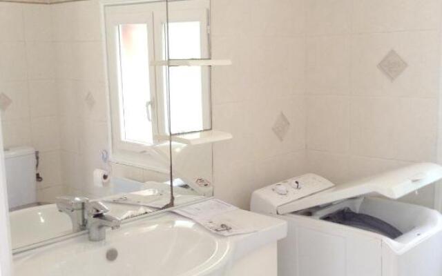 Appartement d'une chambre avec terrasse amenagee a Le Muy