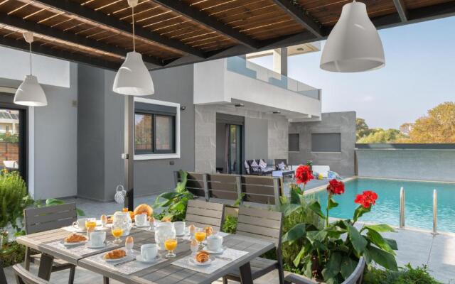 Harmony Residences Pool villas