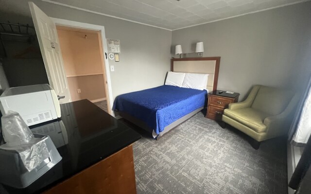 Maine Woods Inn at Vacationland Inns