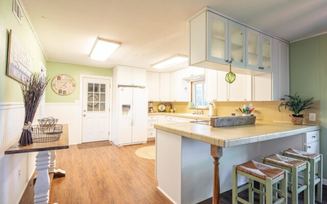 Sunset Lake Haus by RedAwning