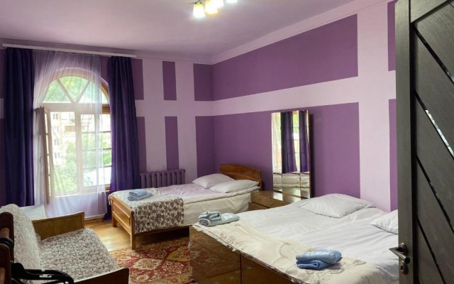 Areguni Guest House