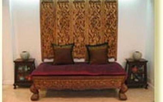 Silk Suite Silom