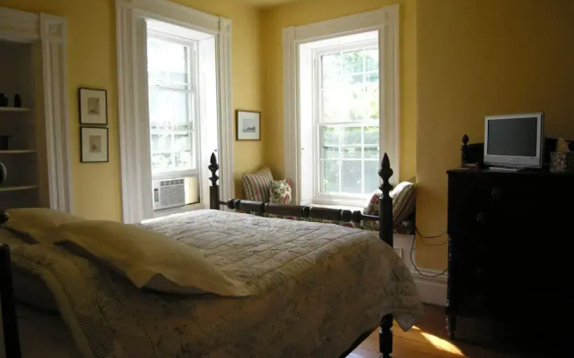 Delano Homestead Bed & Breakfast