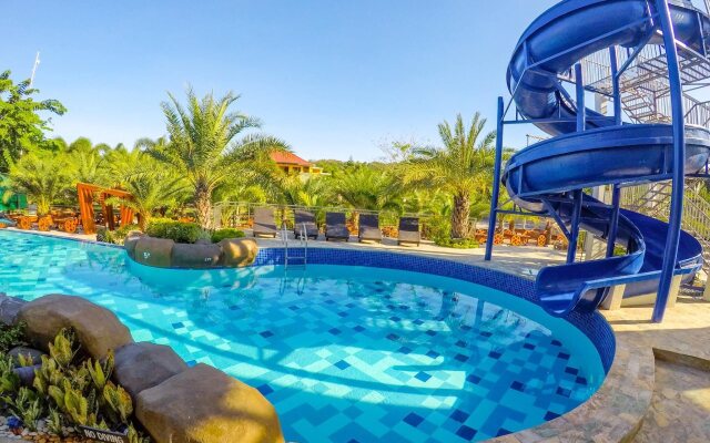 Calinisan Beach Resort