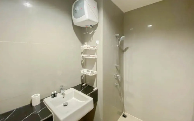 Minimalist Studio At West Vista Apartment