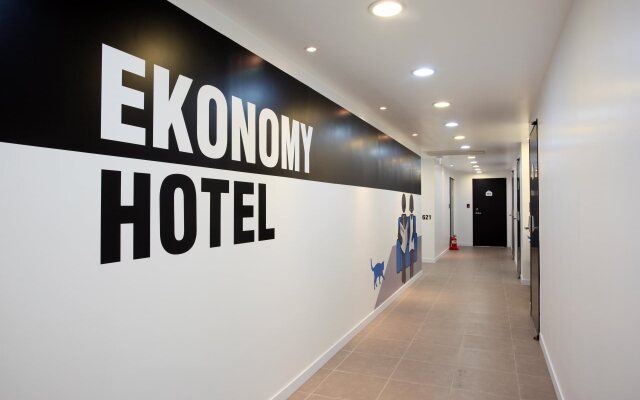 Ekonomy Hotel Myeongdong Central