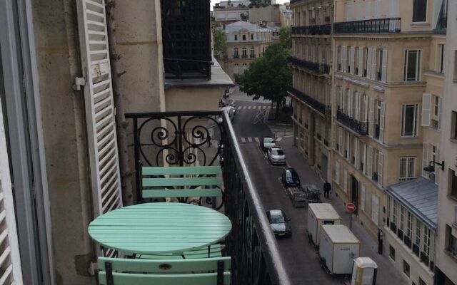 Chambres D'hotes Quartier Champs Elysées