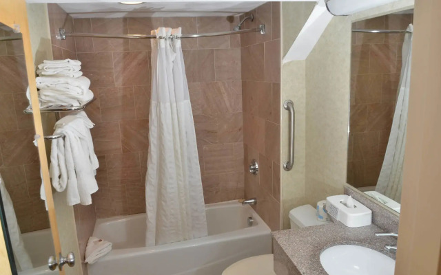 Comfort Inn at Newport Beach Middletown